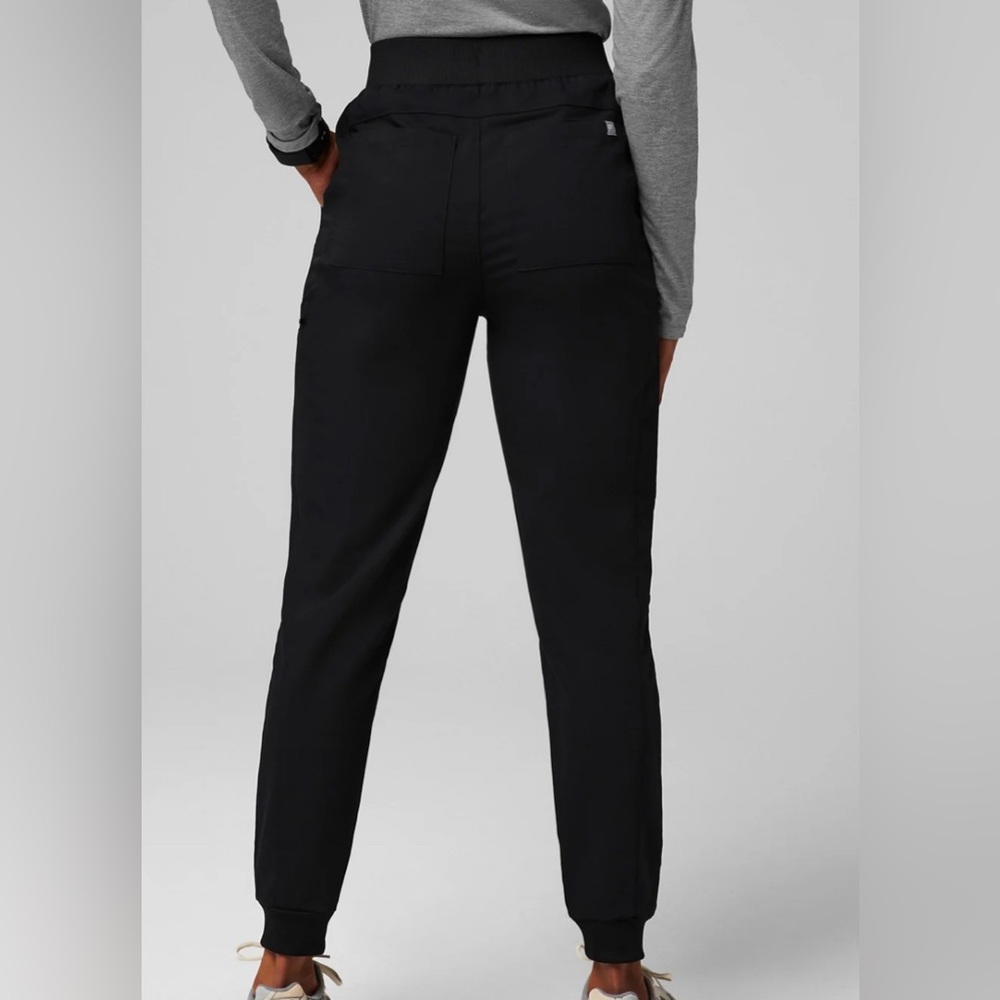 Fabletics scrub pants - Picture 2 of 2